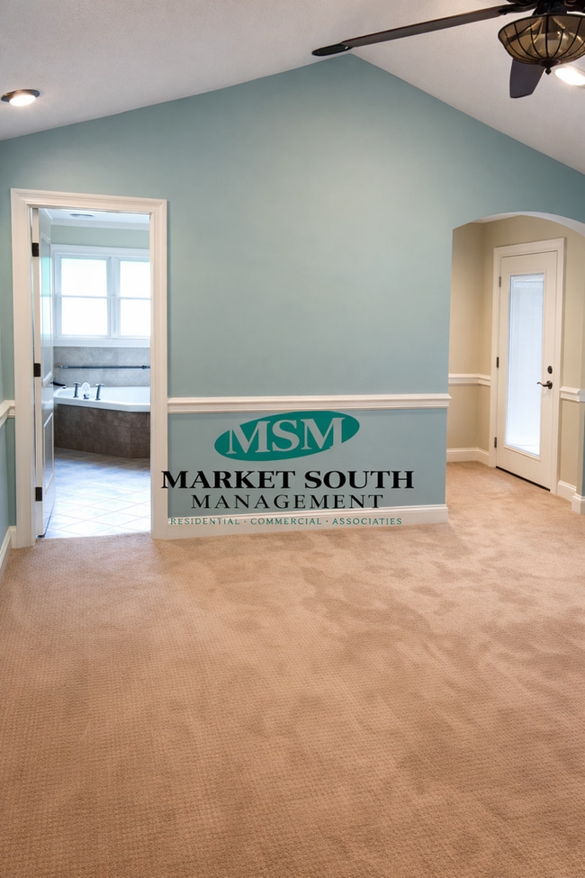 Building Photo - SOUTHBRIDGE BEAUTY- AVAILABLE NOW!