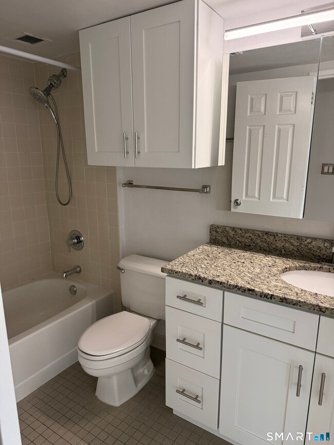 Building Photo - 127 Greyrock Pl