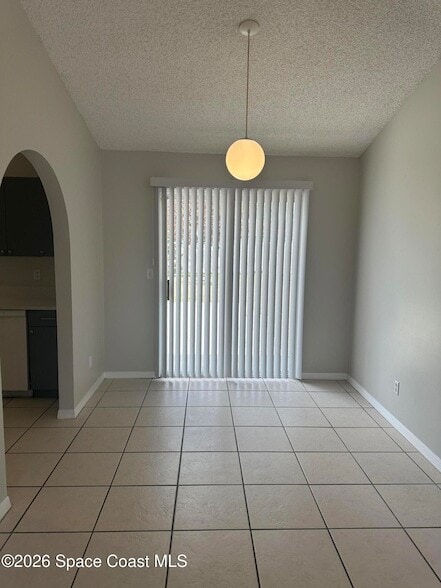 Building Photo - 482 Tuloma Ave SW