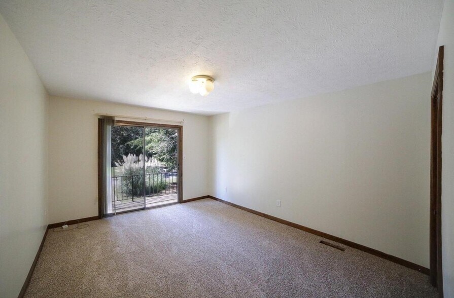 Second bedroom - 1471 Crooked Creek Rd