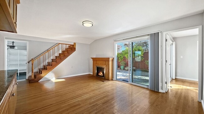 Building Photo - Coastal Comfort & Entertainer’s Retreat in Marina Faire