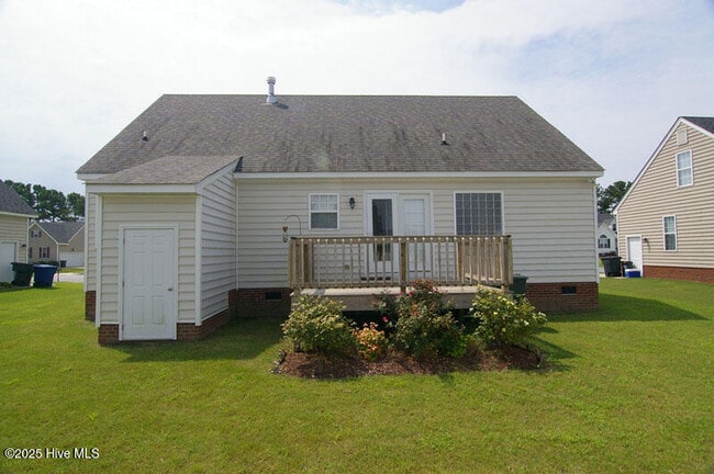 Building Photo - 2104 Cherrytree Ln