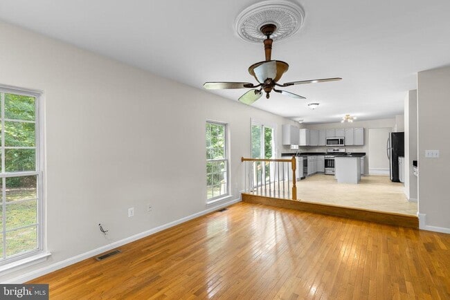 Building Photo - 10004 Field Stone Ct