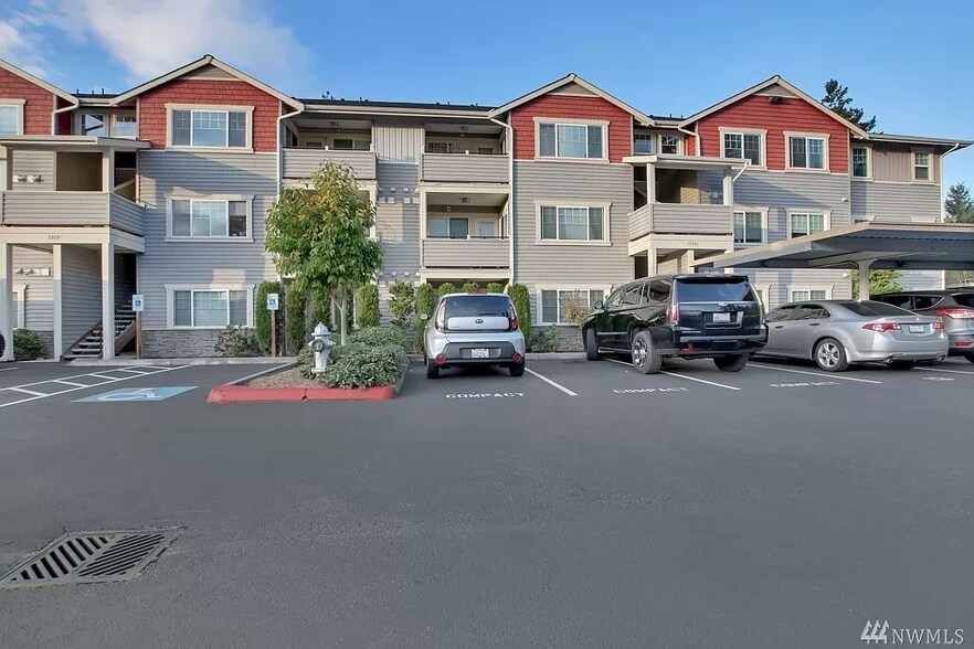 Building Photo - 13203 97th Ave E