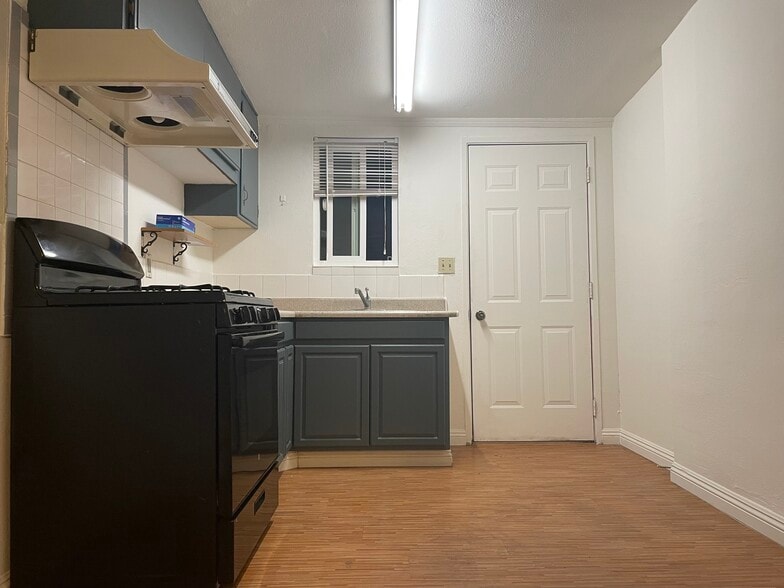 Building Photo - 8832 Mission Dr