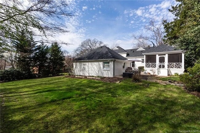 Building Photo - 2127 Edenton Rd