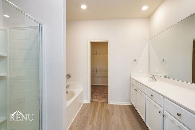 Building Photo - 25342 Shadowdale Dr