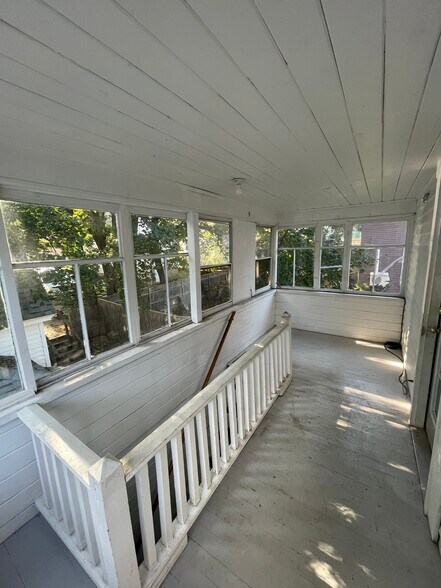 Building Photo - 135 Penobscot St