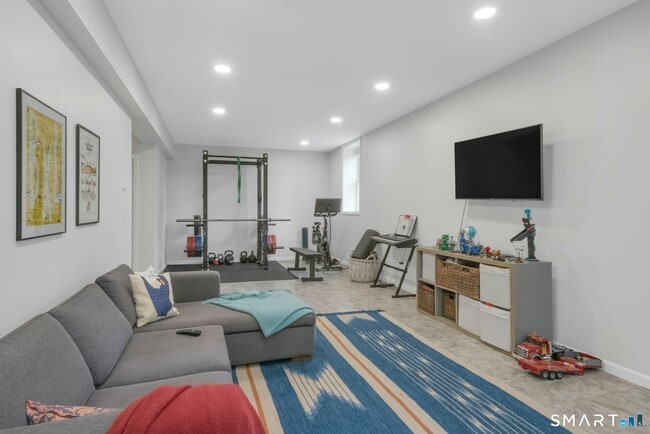 Building Photo - 210 High Ridge Ave