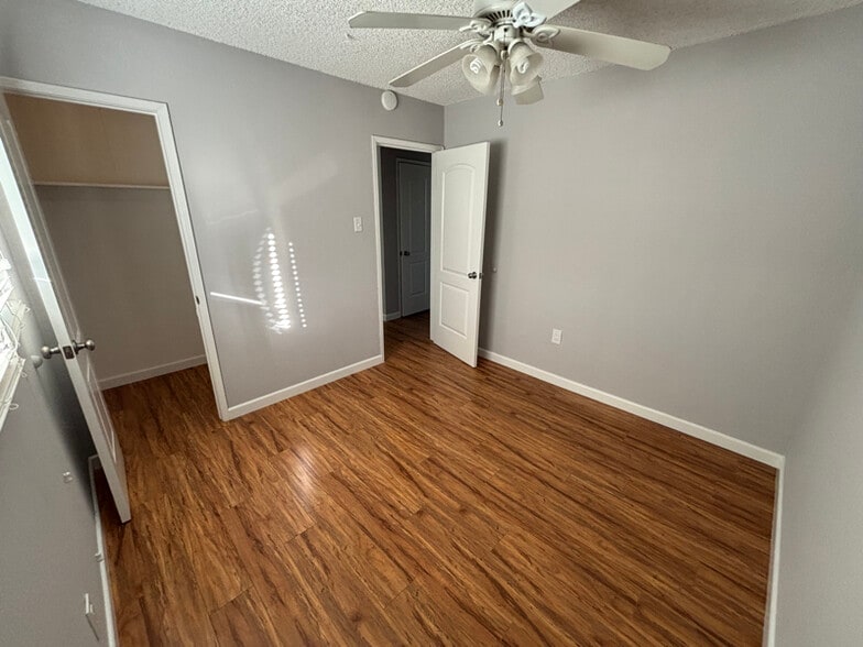 Building Photo - 2010 Blossom Ln