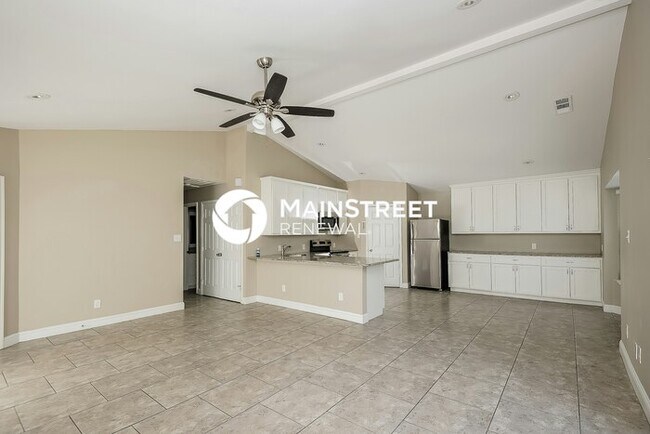 Building Photo - 4 Bedroom Pet-Friendly Home in Rowlett, TX with Main Street Renewal