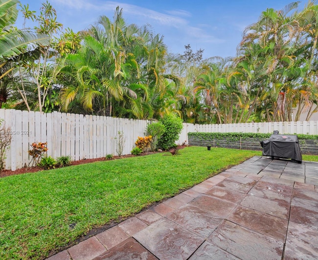 Building Photo - 204 Cameron Dr