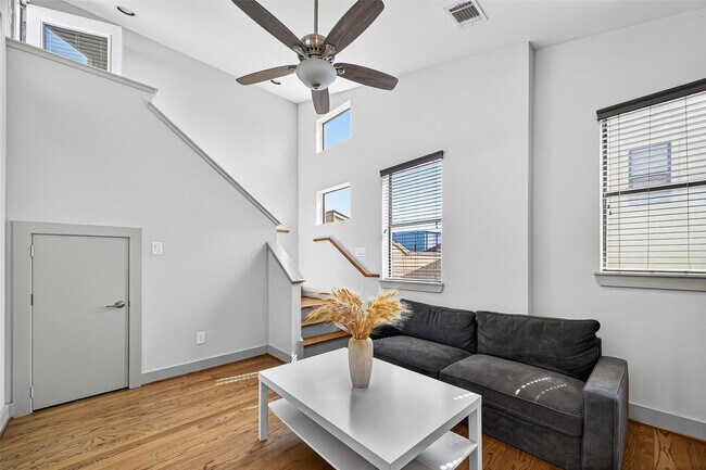 Building Photo - 4510 Inker St