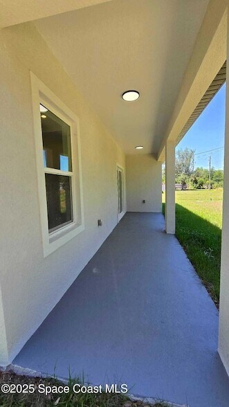 Building Photo - 2966 Pomello Ave SW