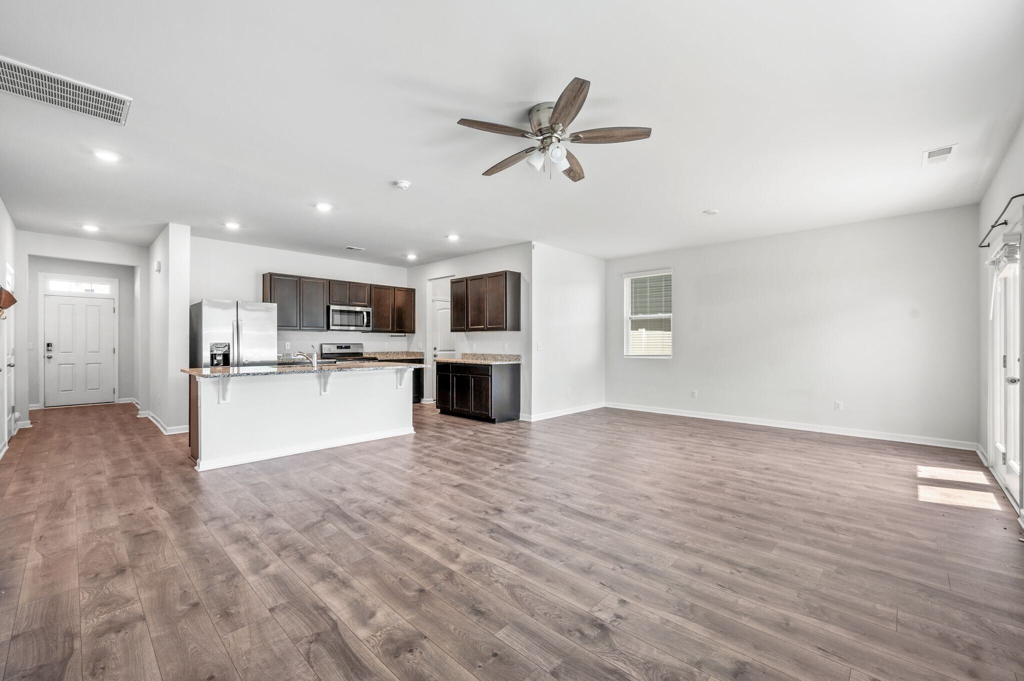 Building Photo - 7277 Sunny Parks Dr