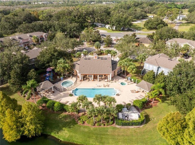 Building Photo - 2433 Caravelle Cir