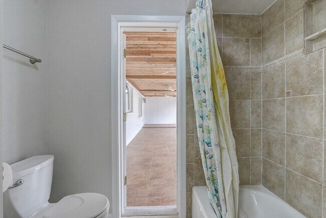 Building Photo - 5281 Jade Cir