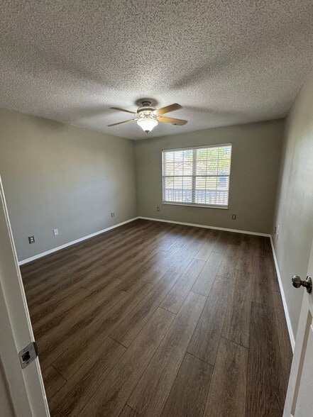 2nd bedroom - 10086 Gate Post Way
