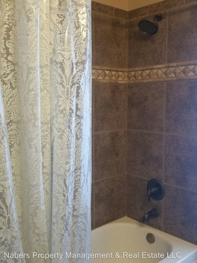 Building Photo - 3 br, 2 bath  - 14666 N El Pueblo Blvd