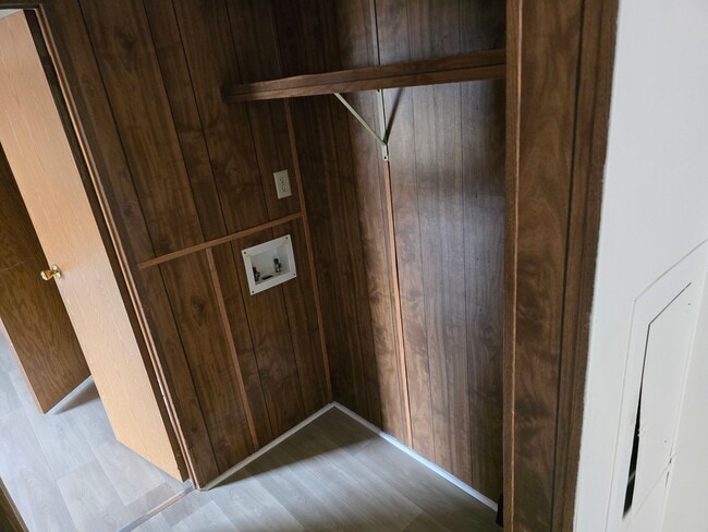 Building Photo - 472 Ruben Wells Rd