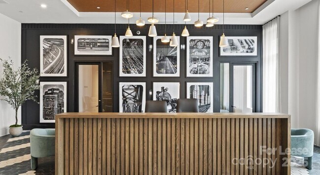 Building Photo - 1711 Commonwealth Ave