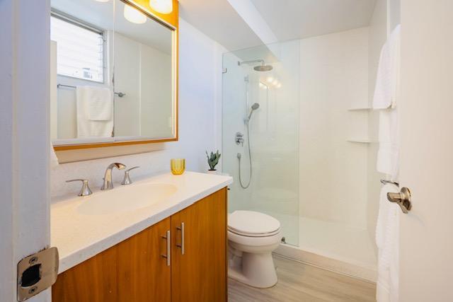 Building Photo - 2233 Ala Wai Blvd