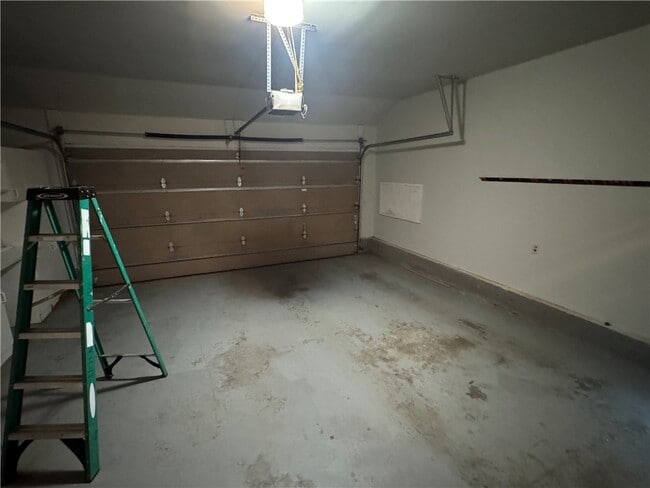 Building Photo - 1505 S Mt Olive St