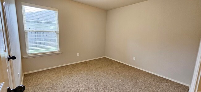 Building Photo - 14815 Parkway Meadows Dr