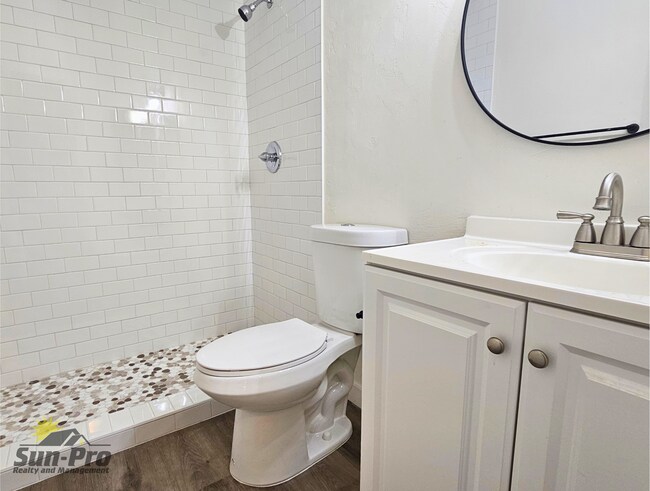 Building Photo - 5813 Spruce Creek Rd