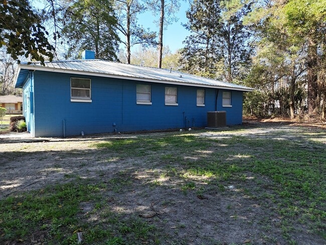 Building Photo - 409 Augusta Ave