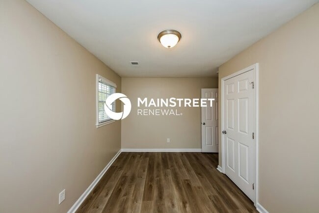 Building Photo - 3 Bedroom Pet-Friendly Home in Powder Springs, GA with Main Street Renewal