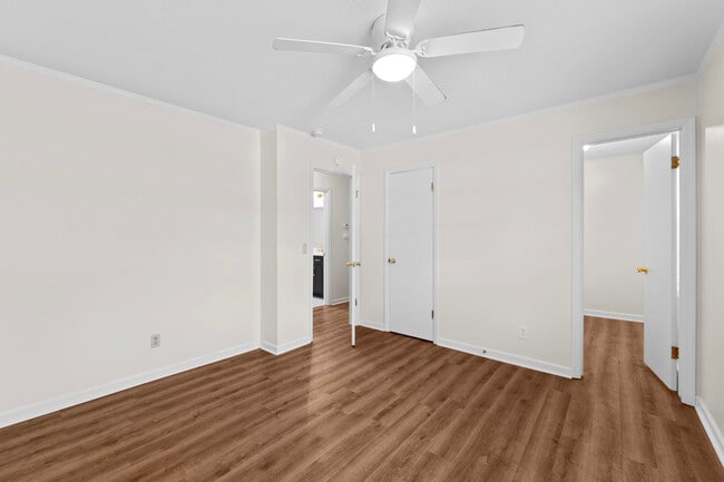 Building Photo - 1201 River Ridge Dr