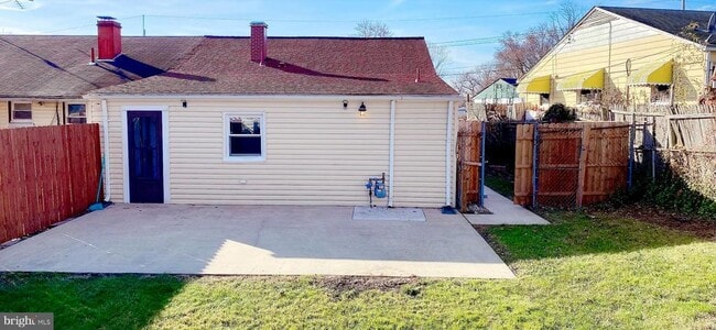 Building Photo - 7720 Penbrook Pl