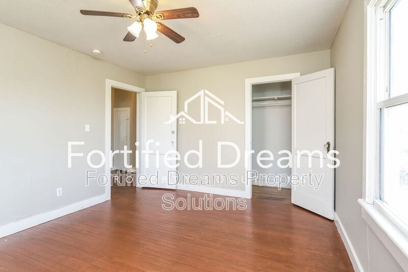 Building Photo - 201 Church St