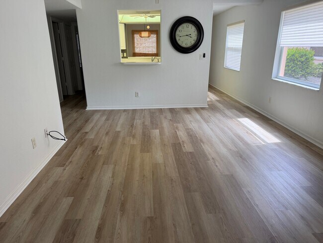 Building Photo - 26735 Little John Ct