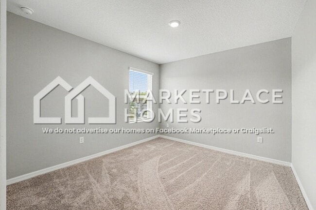 Building Photo - 2044 Rosewood Cir