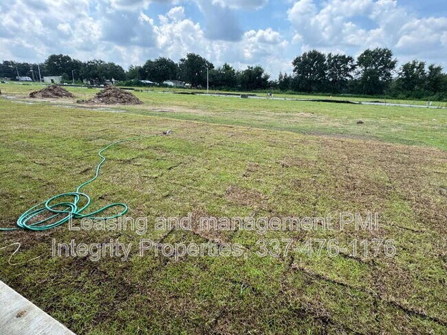 Building Photo - 226 Oak Heights