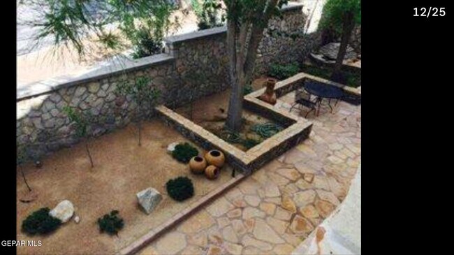 Building Photo - 4610 N Stanton St