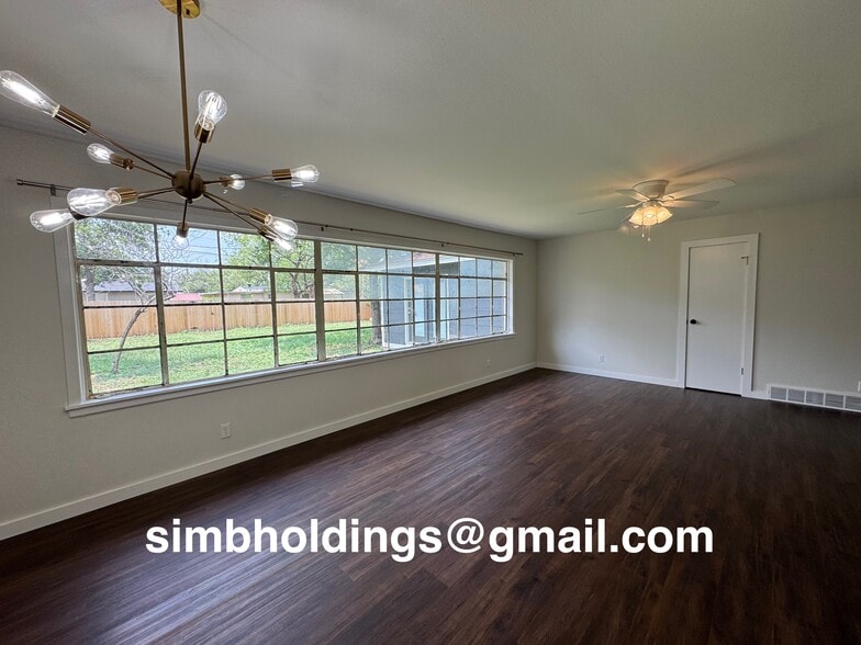 Building Photo - 2830 Colorado Ave