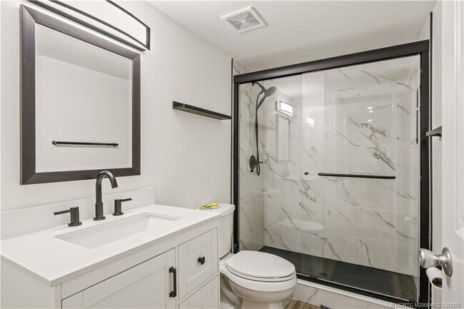 Building Photo - 2950 SE Ocean Blvd