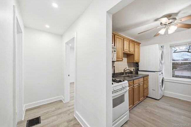 Building Photo - 359 Orangeburg Rd