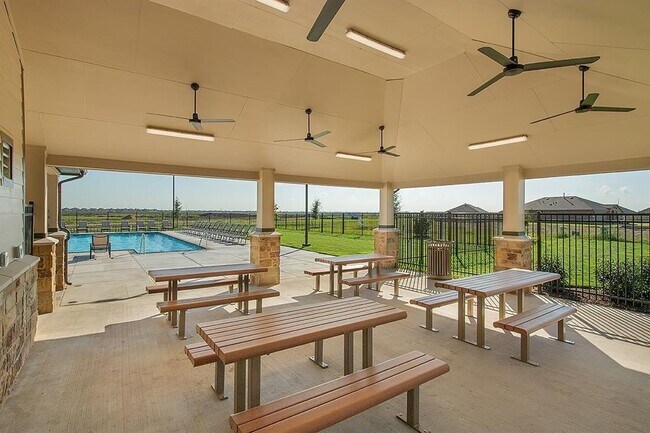 Building Photo - 6823 Amber Clf Ln