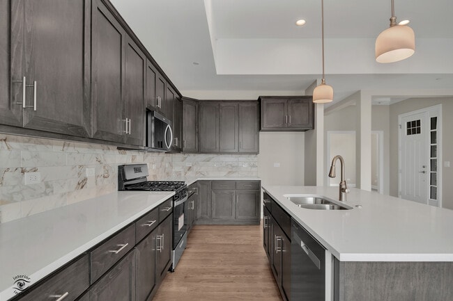 Building Photo - 8022 Bradley Dr
