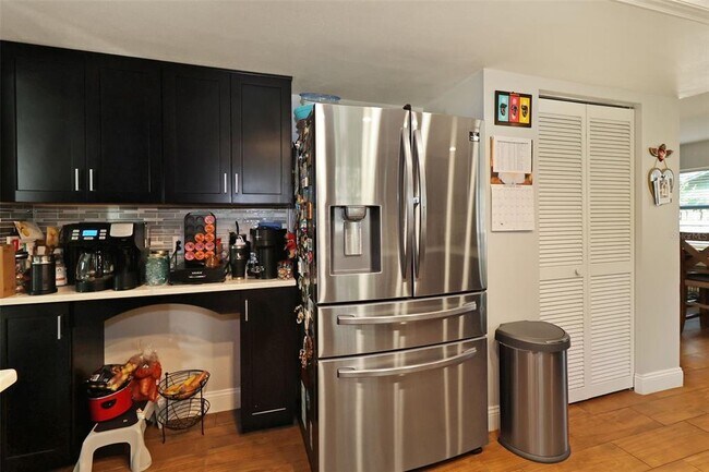 Building Photo - 18423 Swan Lake Dr