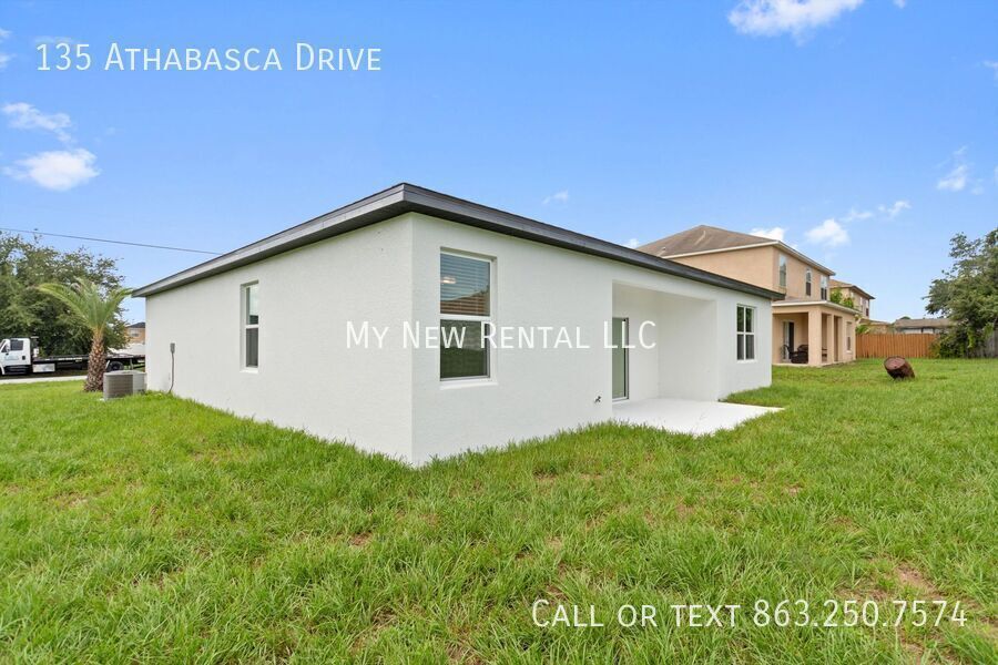 Building Photo - 135 Athabasca Dr