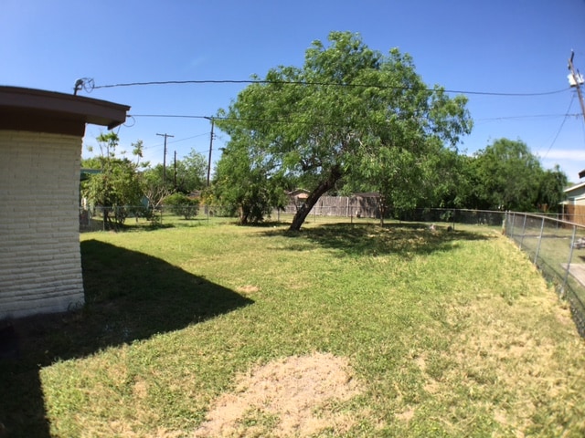 Building Photo - 823 S 17th Ave