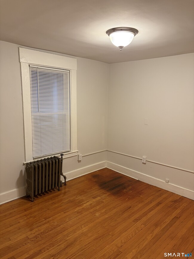 Building Photo - 973 State St