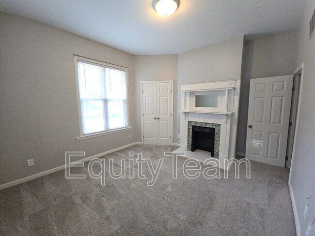 Building Photo - 568 Delta Ave