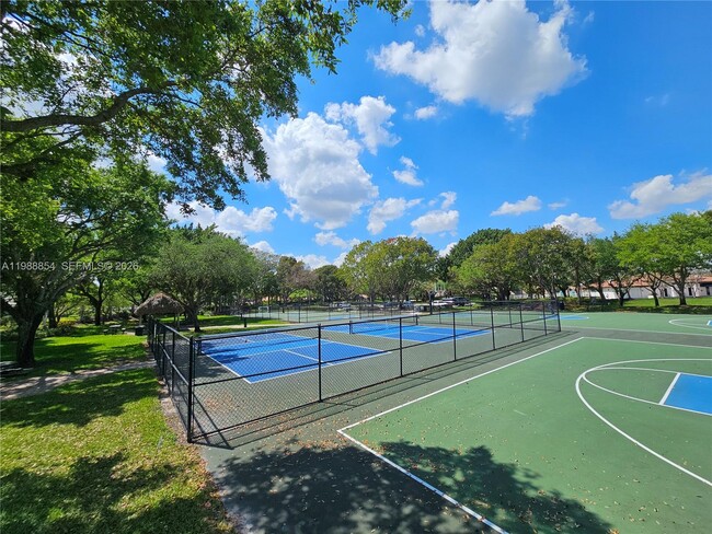 Building Photo - 4279 Greenbriar Ln