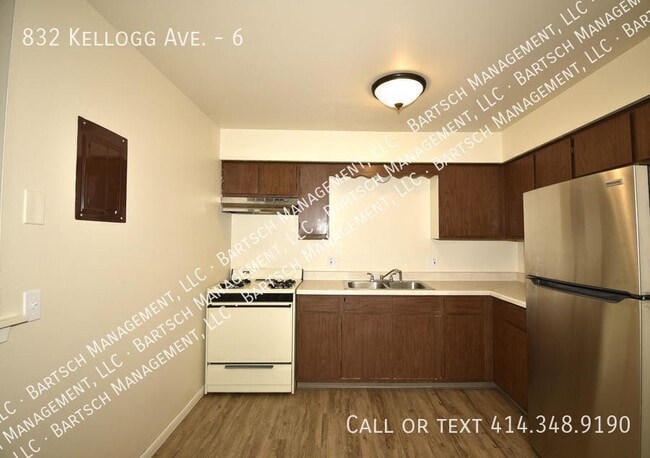 Building Photo - 832 Kellogg Ave